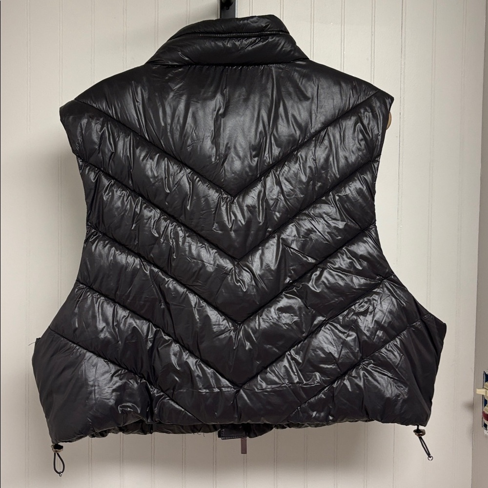 Buffbunny Cinch Waist Puffer Vest - Picture 6 of 11